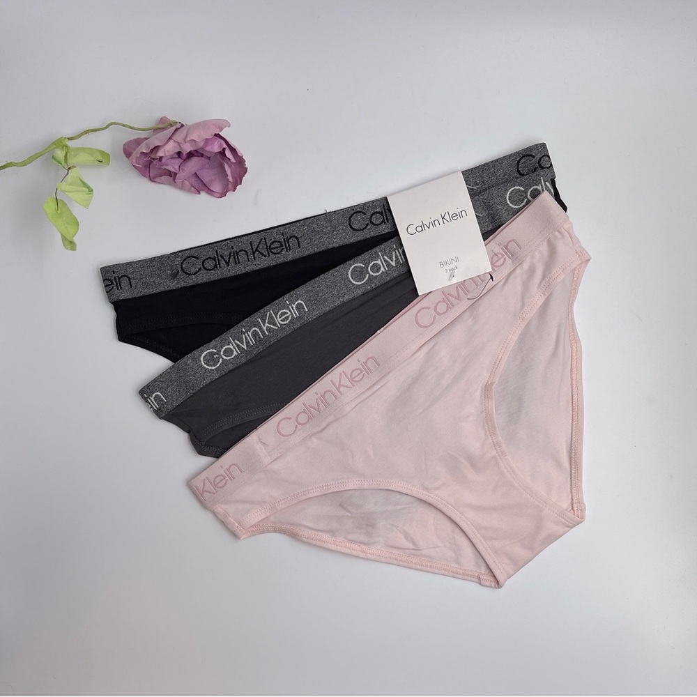 NEW Calvin Klein 3pc Bikini panties underwear Set